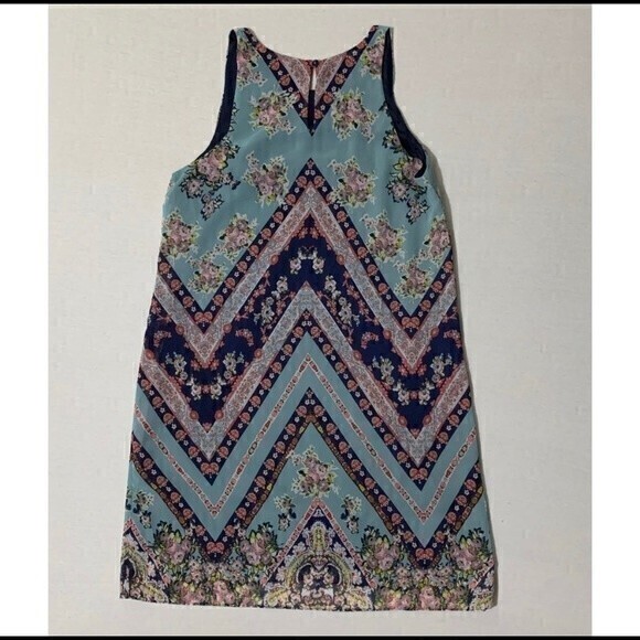 iZ Byer Chevron Zig Zag Flower Pattern Sleeveless Dress‎ - Picture 3 of 8